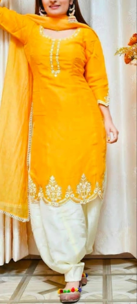 Yellow kameez hot sale and white salwar